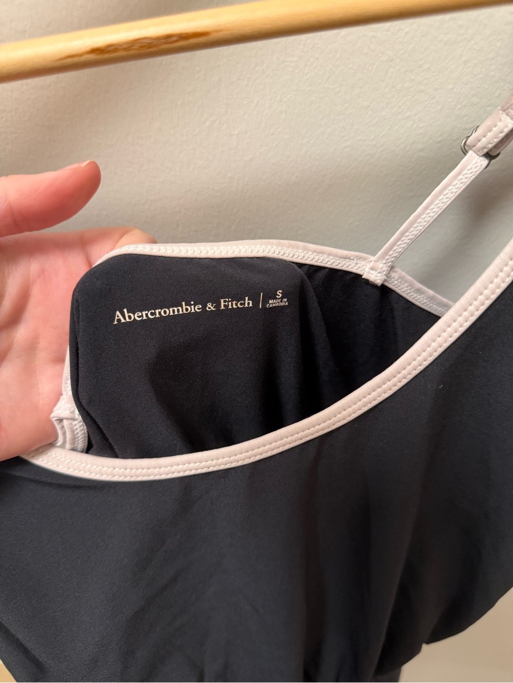 Abercrombie & Fitch YPB Black Romper with White Trim Worn Once - Picture 3 of 6